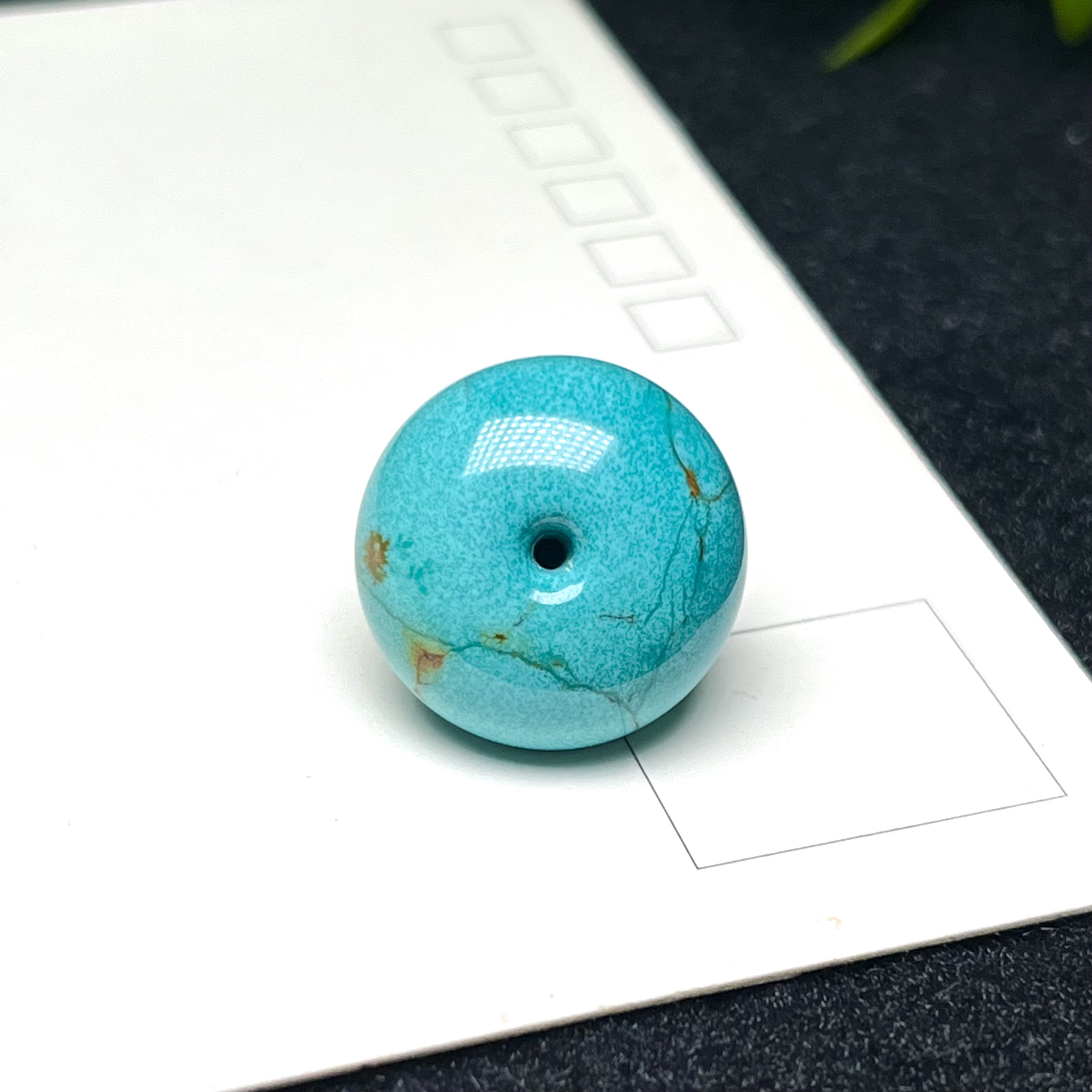 原矿高瓷无优化绿松石面包圈平安扣吊坠 直径17厚10mm重5.3克蓝色