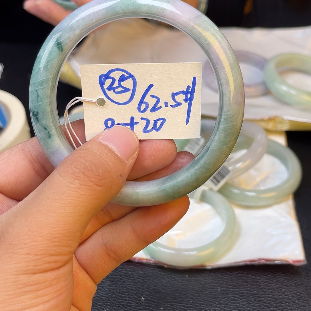 未镶嵌手镯翡翠25