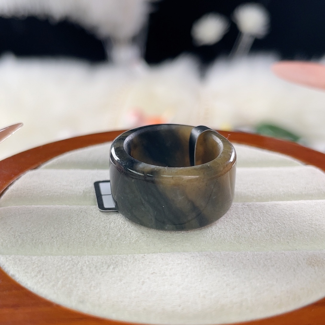 和田玉未镶嵌戒指l13。腰花圆切。17.7。不退换