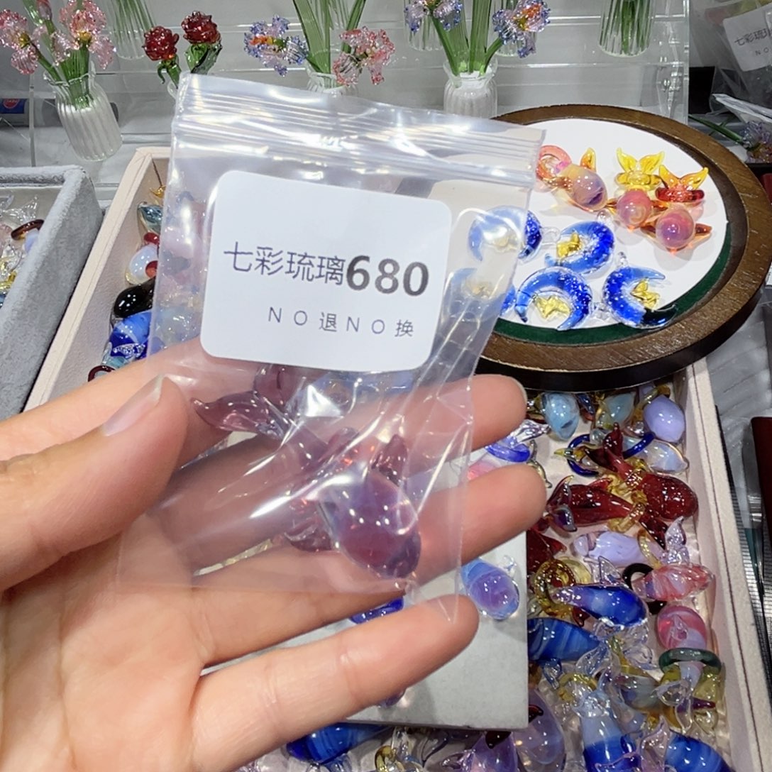 玻璃颈饰680鲸鱼一个