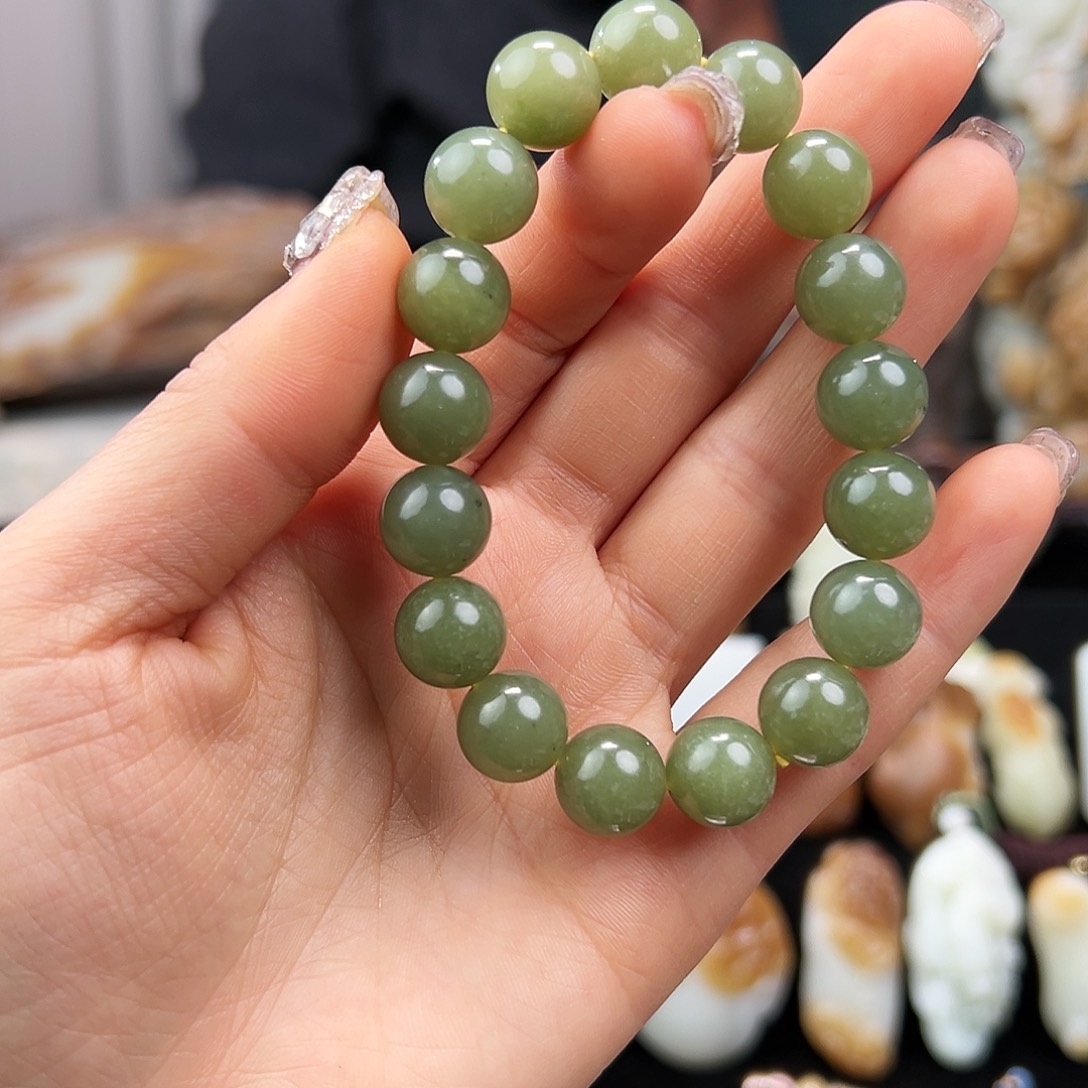 和田玉颈饰未镶嵌