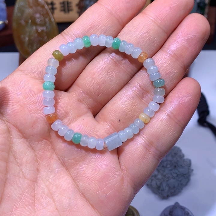 猪***虫翡翠未镶嵌挂件11111