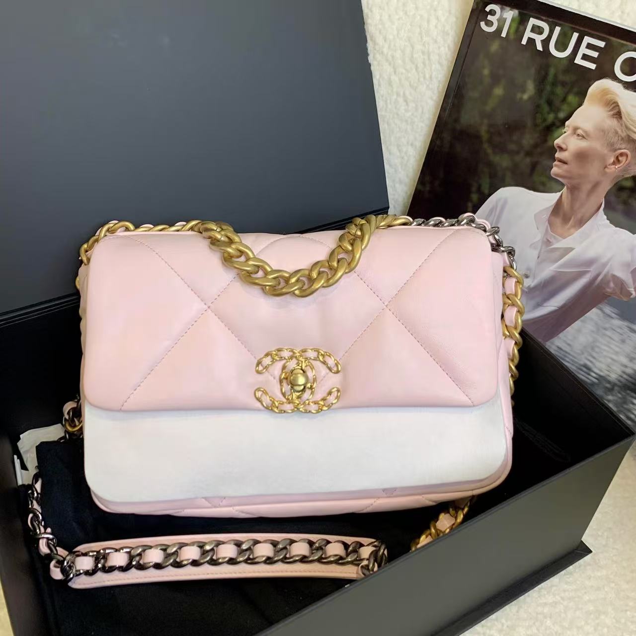 99新 Chanel/香奈儿 壹臻/22p樱花粉19bag小号斜挎包/79654407