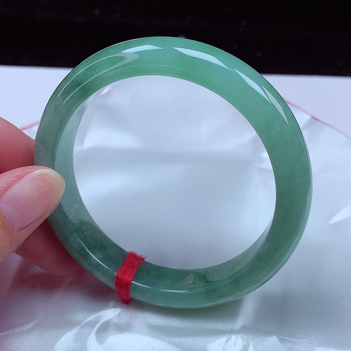 翡翠手镯未镶嵌58-59圈