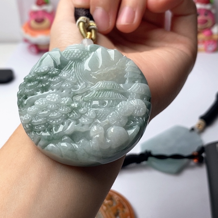 翡翠未镶嵌颈饰翡翠
