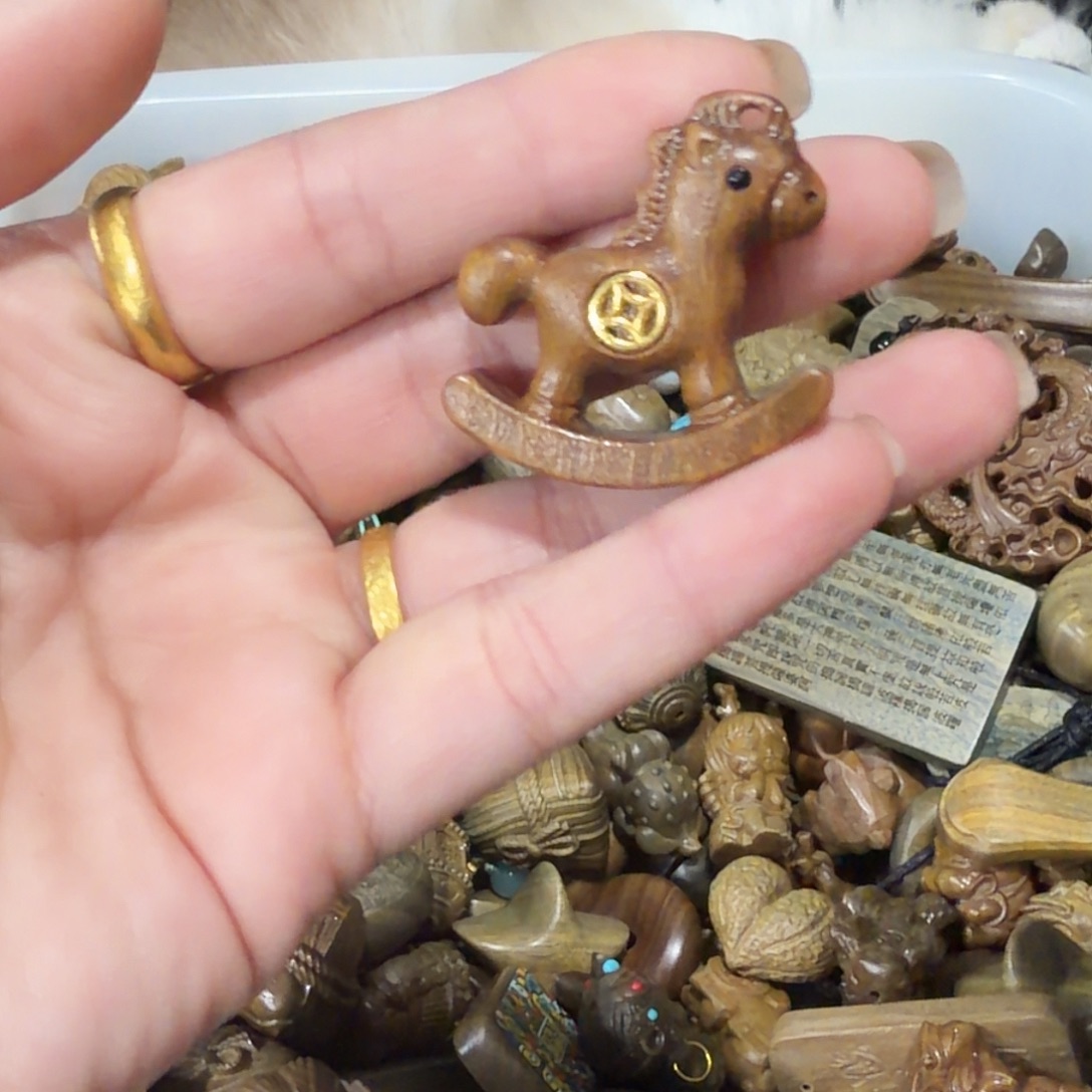 无事牌维腊木（绿檀）