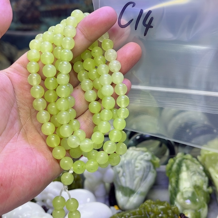 蛇纹石玉颈饰未镶嵌无*道