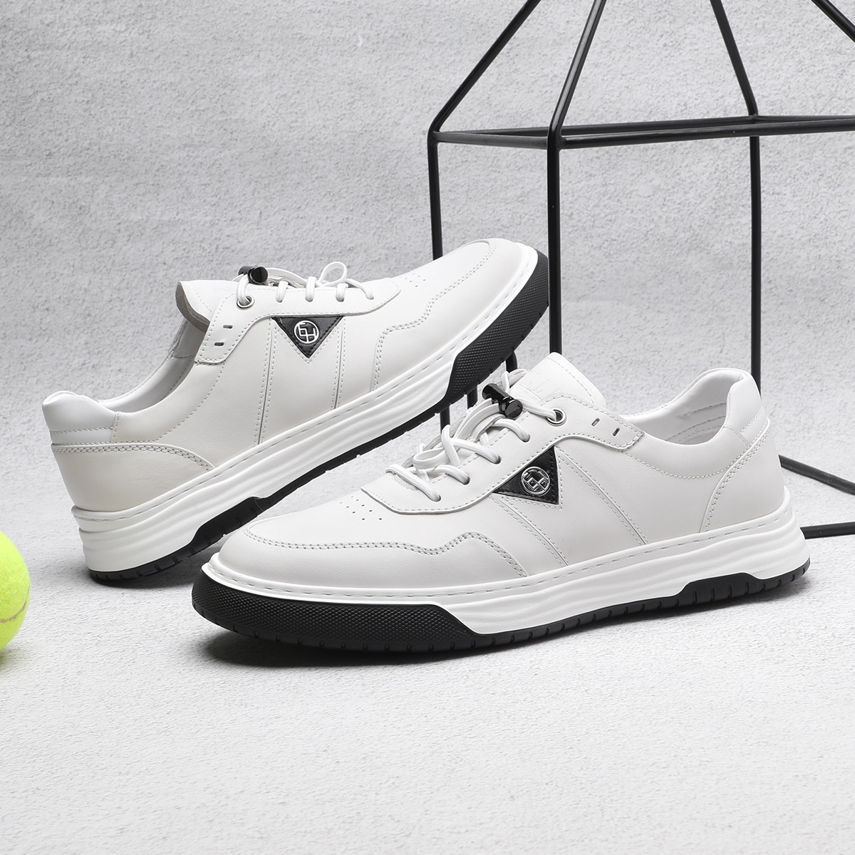 B065-休闲皮鞋板鞋透气潮鞋592356321