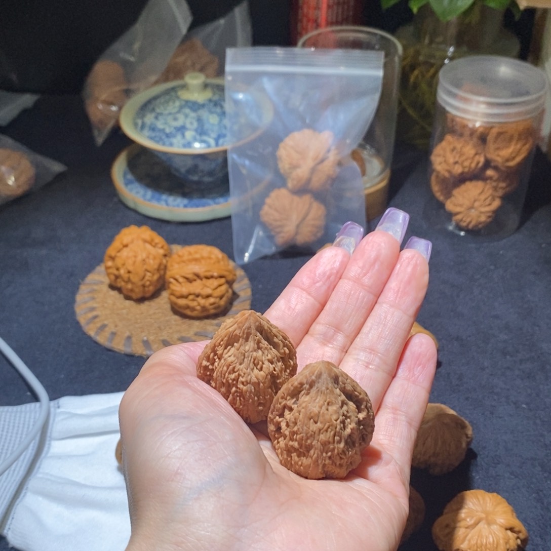 文玩核桃吊坠塔尖33