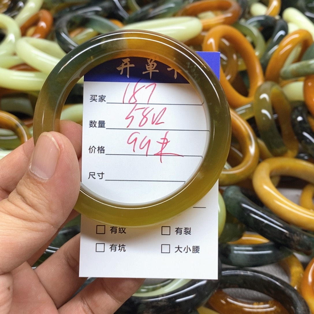 未镶嵌蛇纹石玉手镯