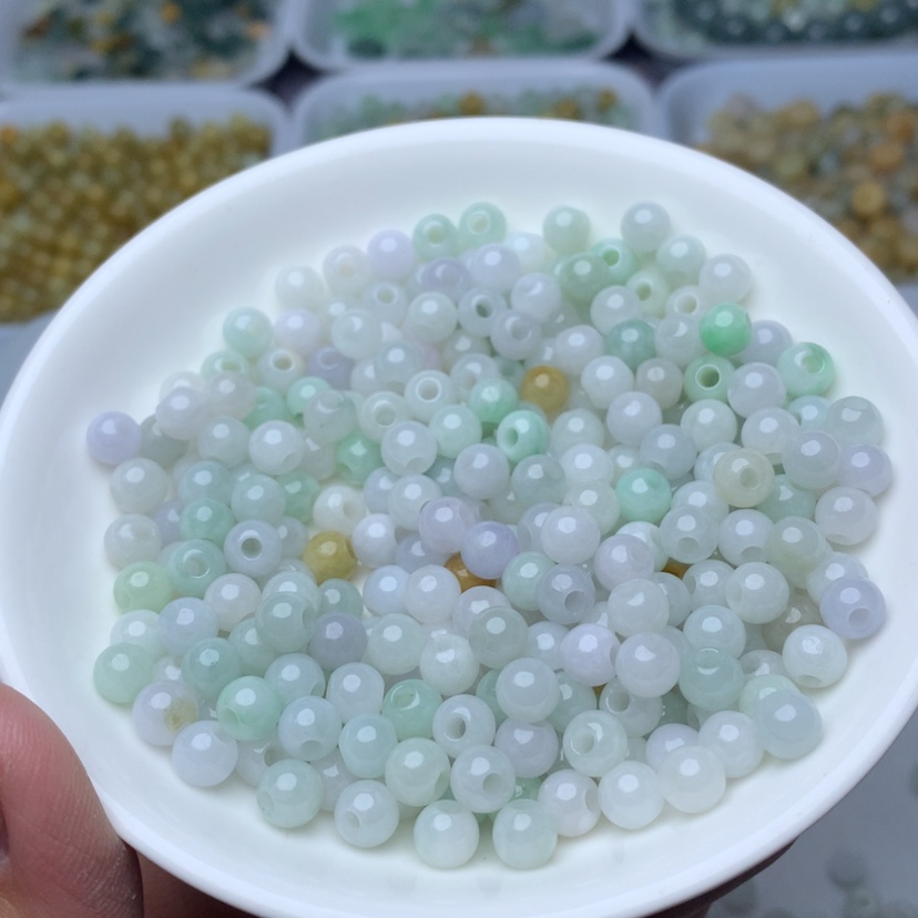 【闪购商品】翡翠手链未镶嵌卡6冰绿白大孔100个