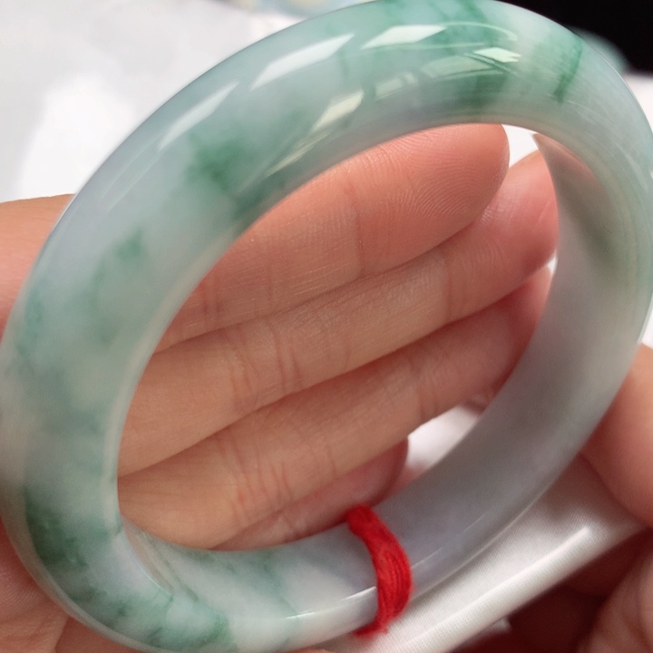 翡翠手镯未镶嵌飘花34号