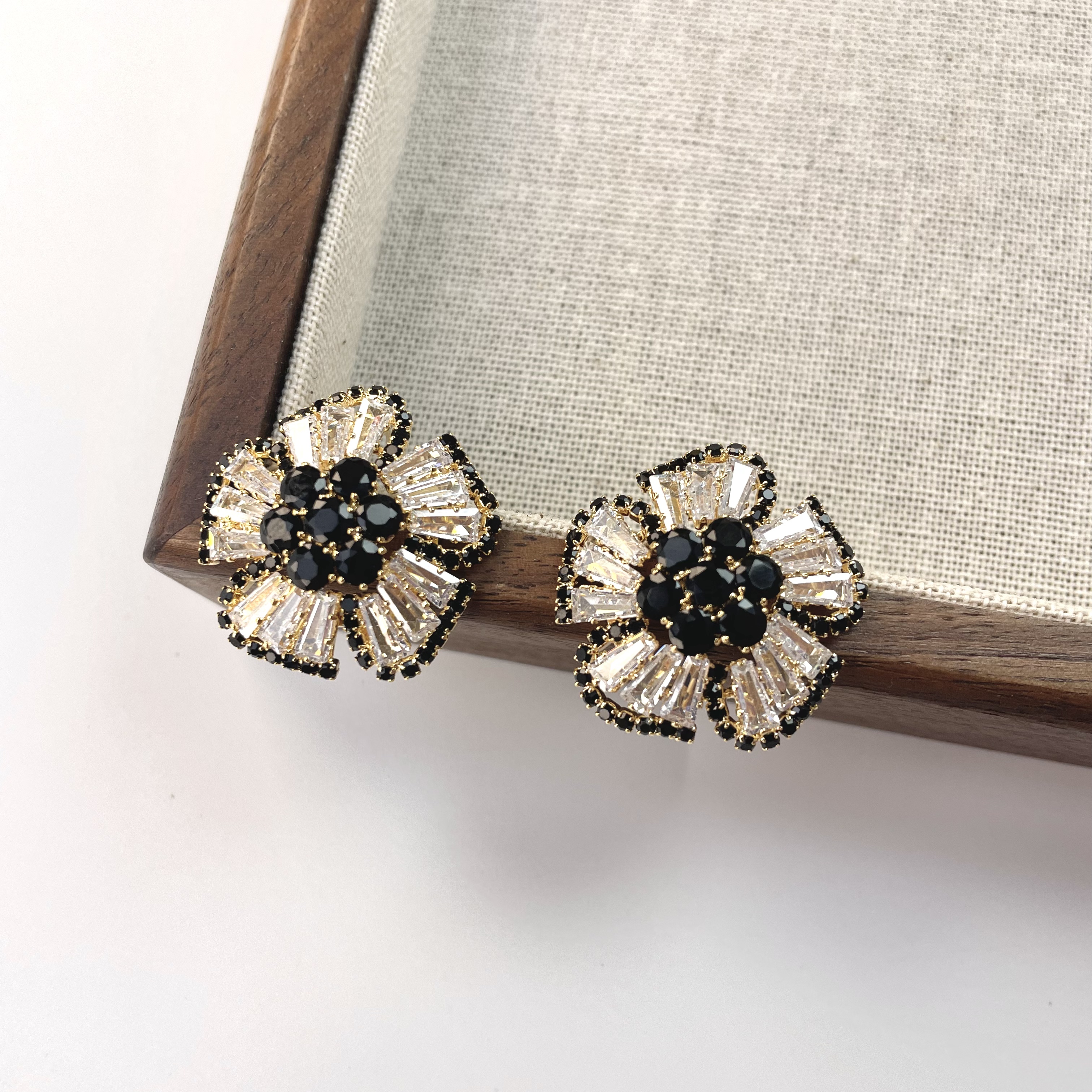 铜合金耳饰 买三送一1155 手工气质轻奢时尚百搭法式优雅耳钉