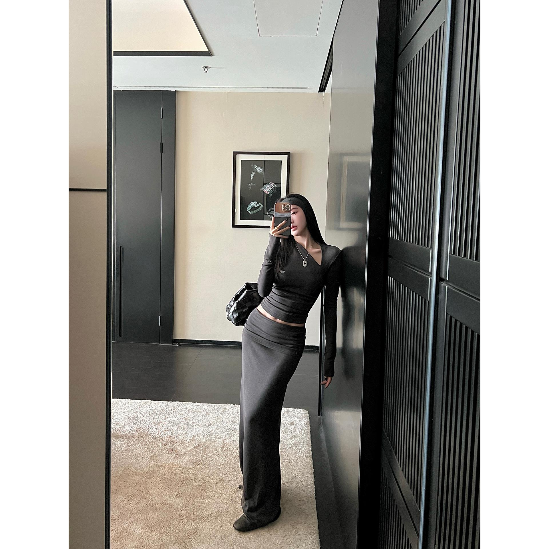 区区欧阳【Lu系美学实力纸片组】不对称斜肩T恤磨毛上衣长裤半裙