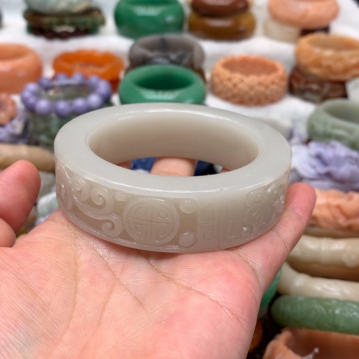 石英质玉手镯未镶嵌ℳ****