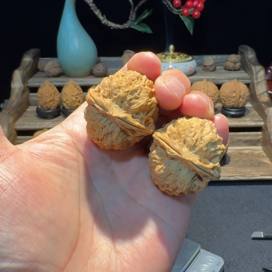 文玩核桃把件云南铁核桃2