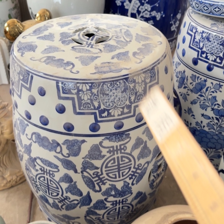 微瑕青花瓷器值得购买