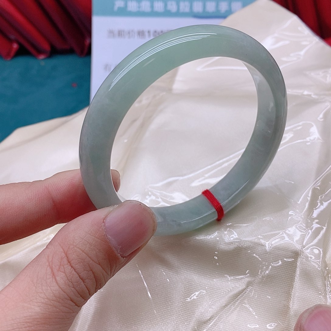 翡翠手镯未镶嵌外****师32222222222