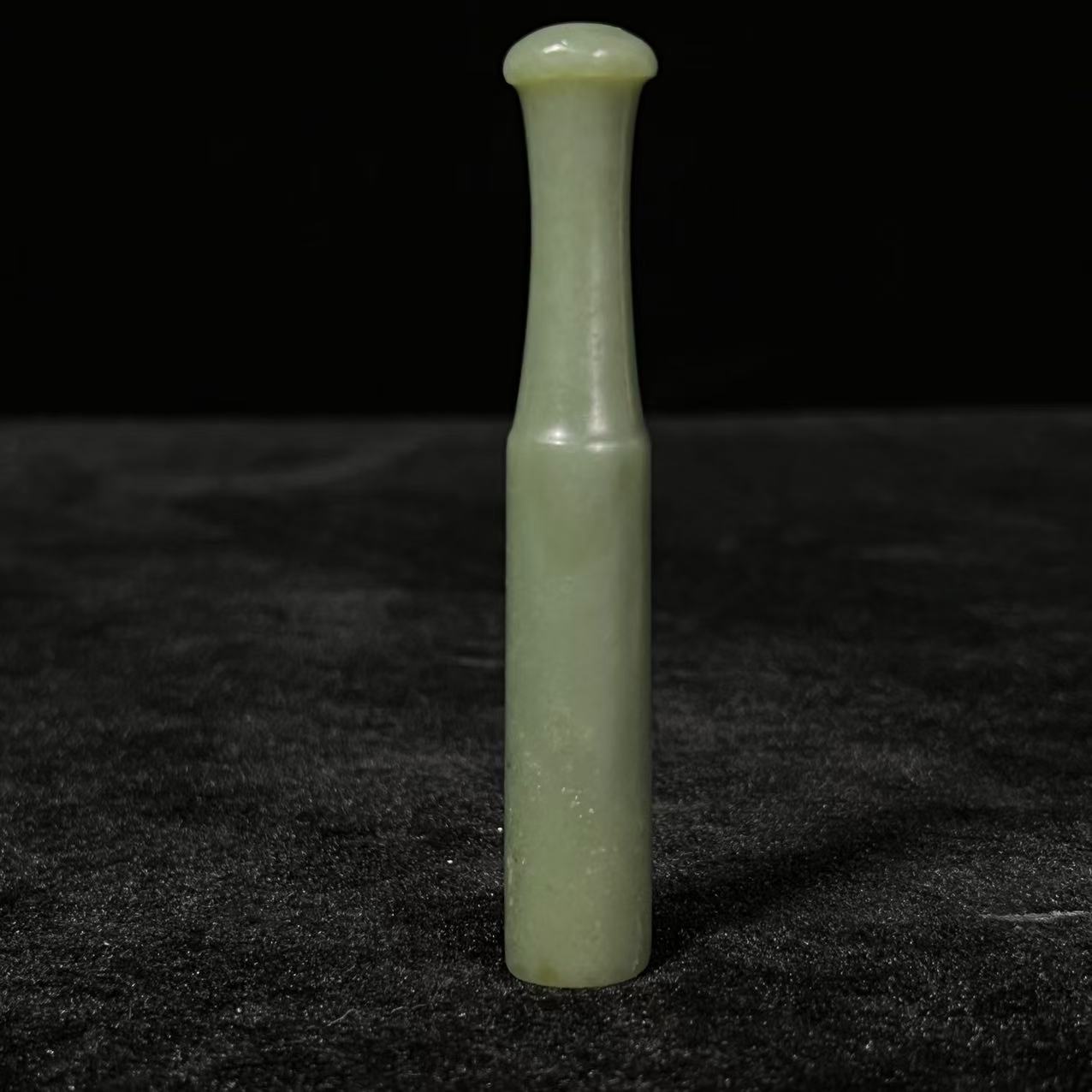 Lot23:和田玉烟嘴H：12.5cm/81.3g