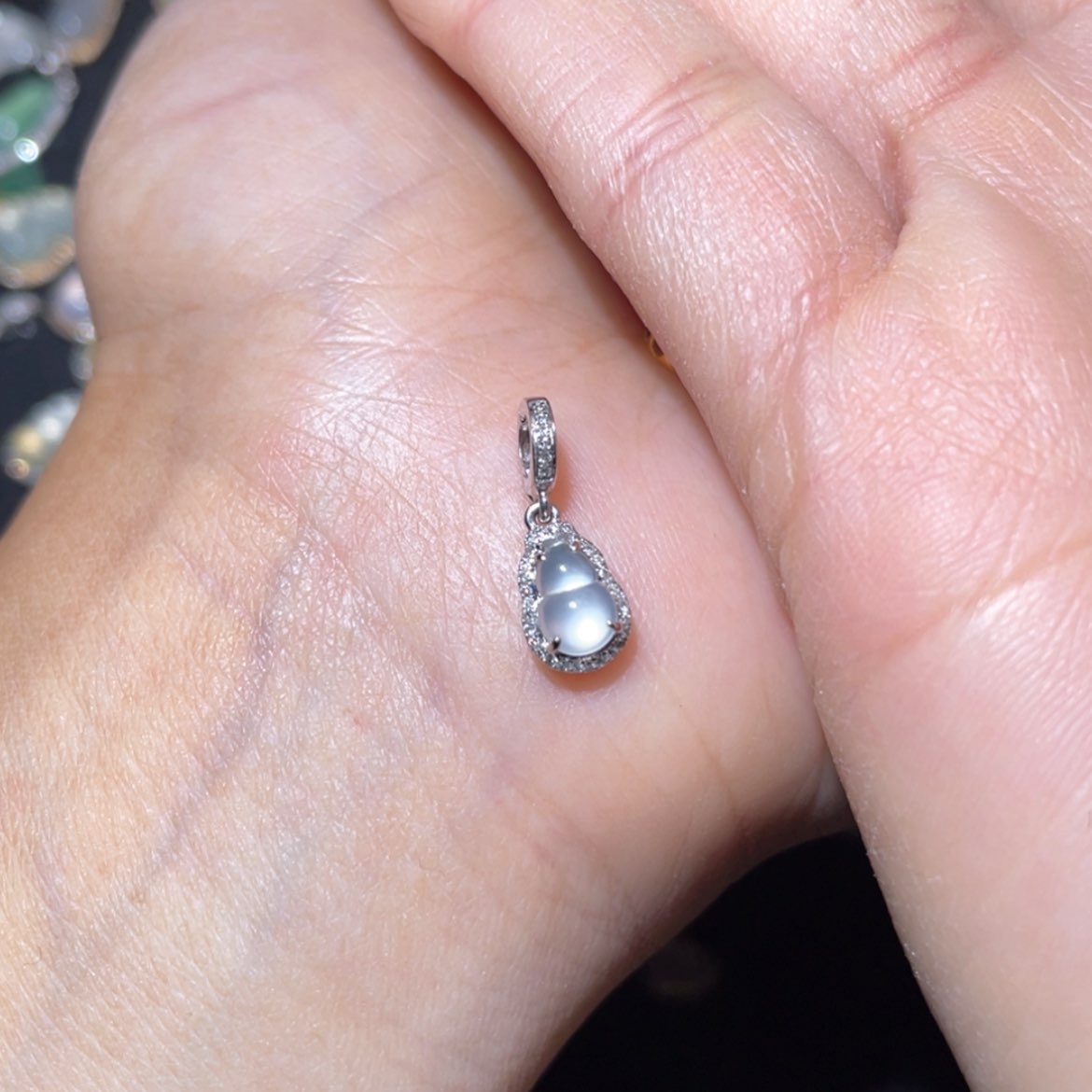 【闪购商品】翡翠吊坠(不含链)18K金镶嵌