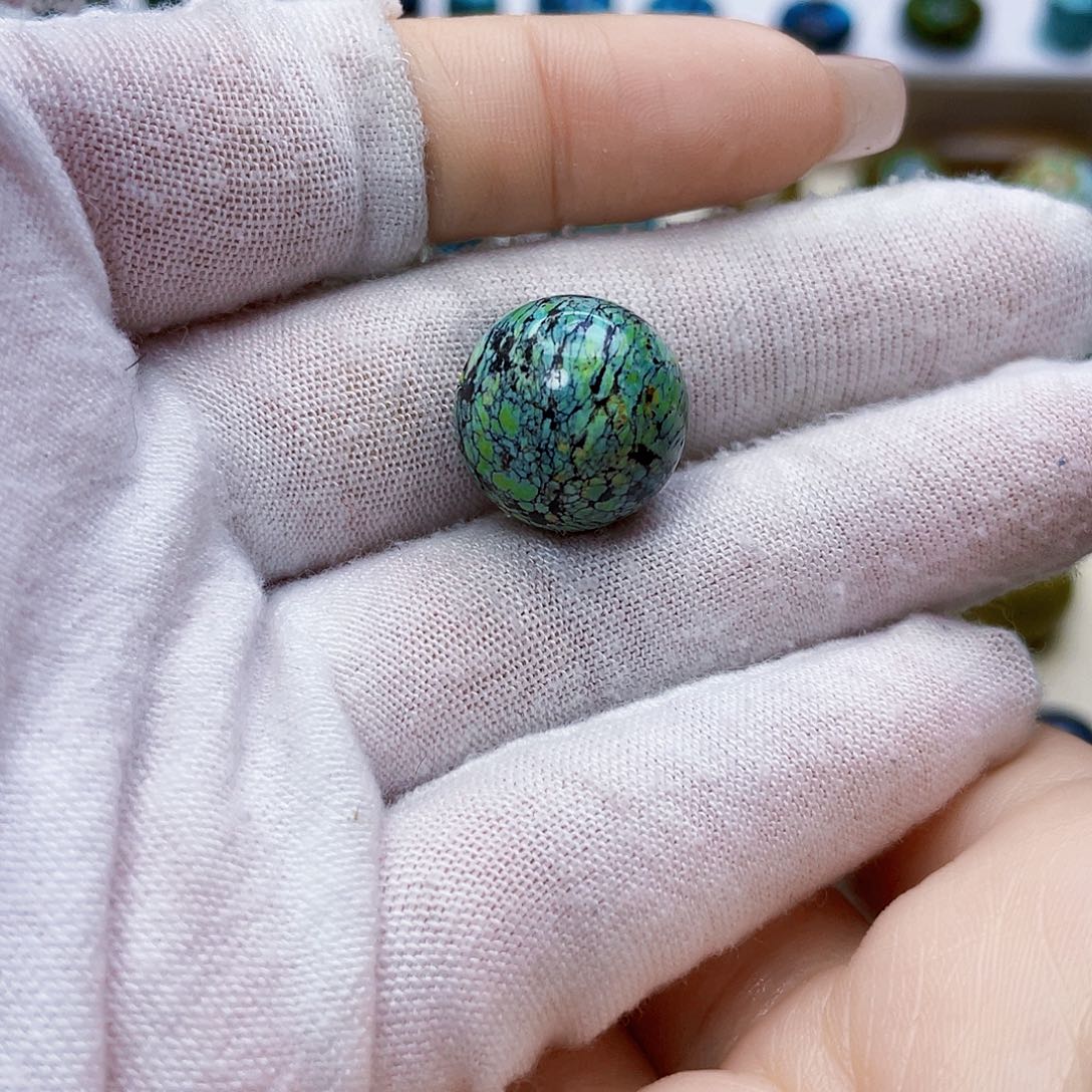 绿松石未镶嵌饰品