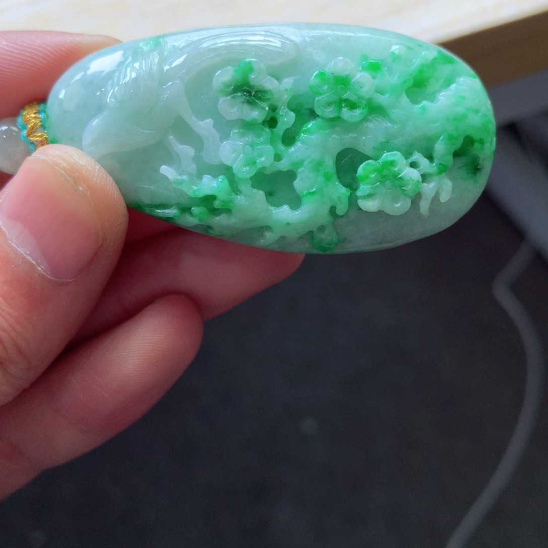 翡翠颈饰未镶嵌吊坠