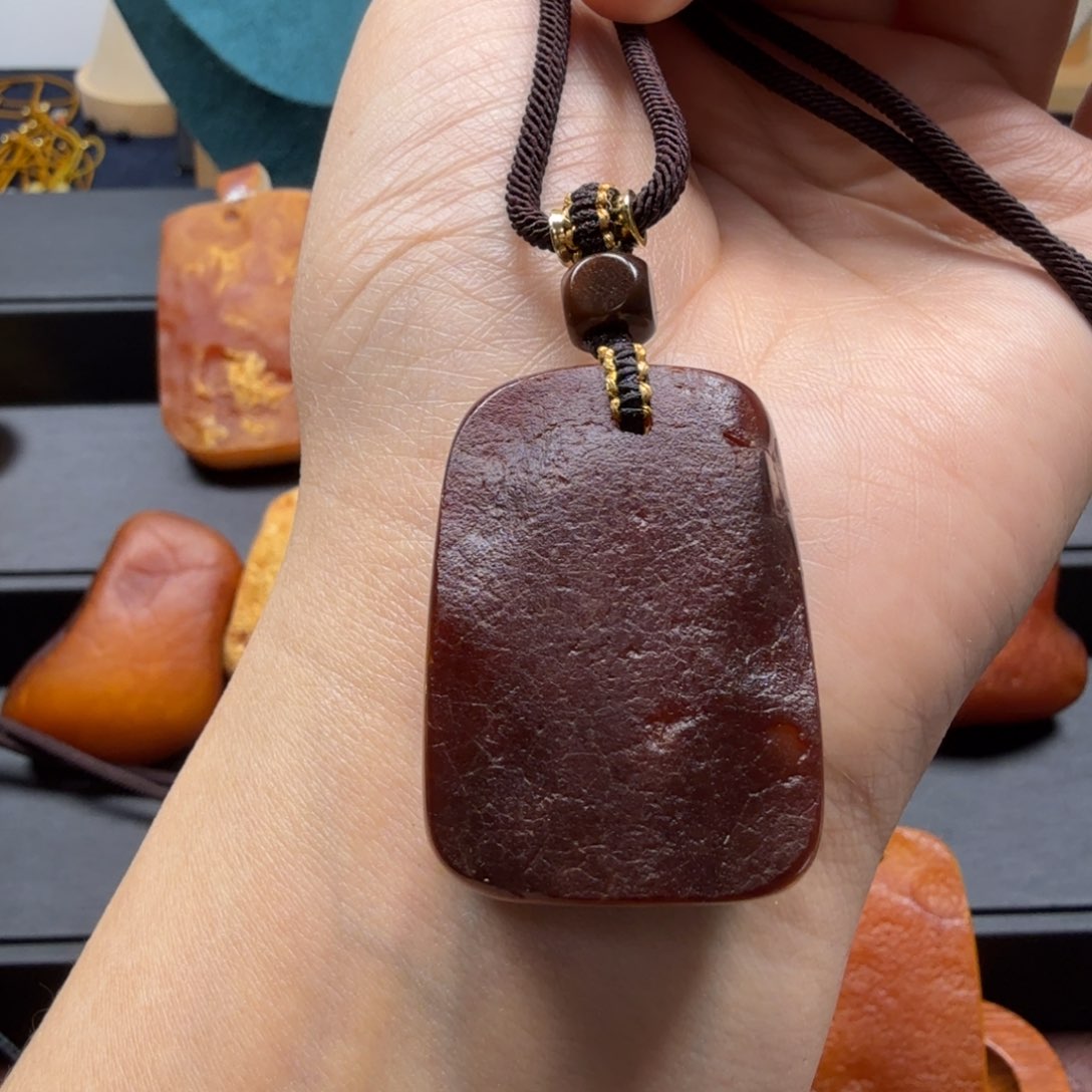 琥珀吊坠(赠链)未镶嵌