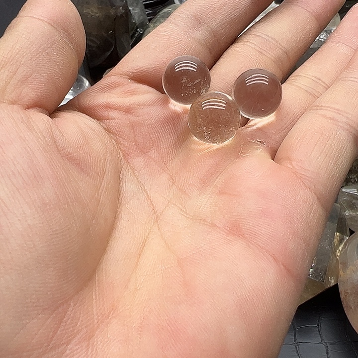 未镶嵌水晶珠宝半成品