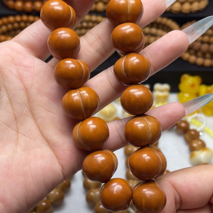 猴头核桃吊坠微瑕大屁桃