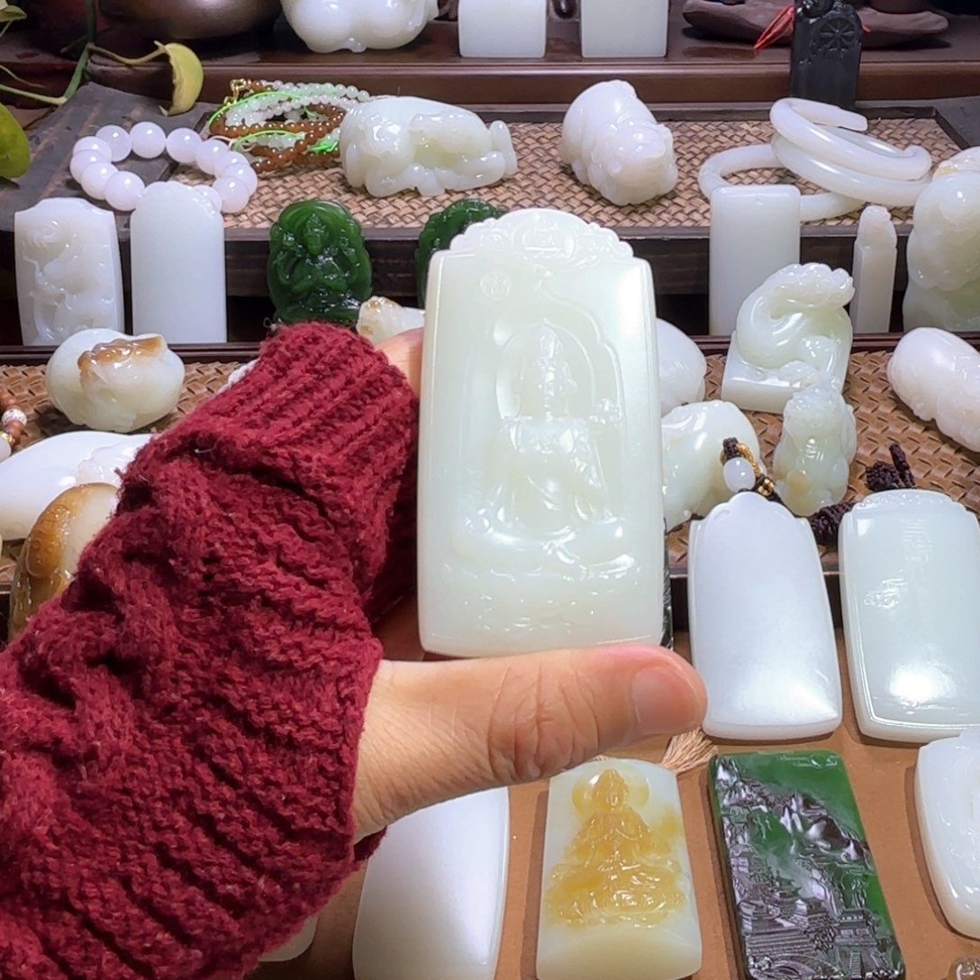 和田玉颈饰未镶嵌