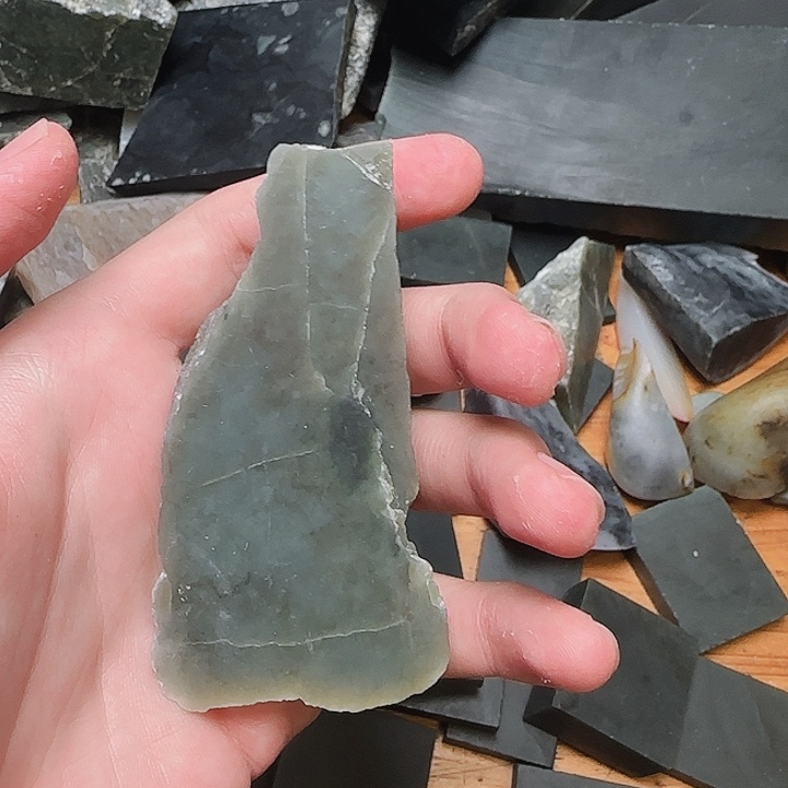 未镶嵌和田玉（糖玉）珠宝半成品
