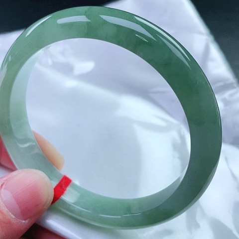 翡翠手镯未镶嵌天然翡翠手镯