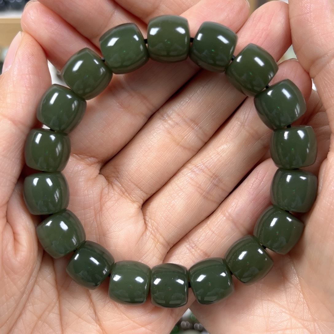 手串未镶嵌和田玉卡12直切珠宝级