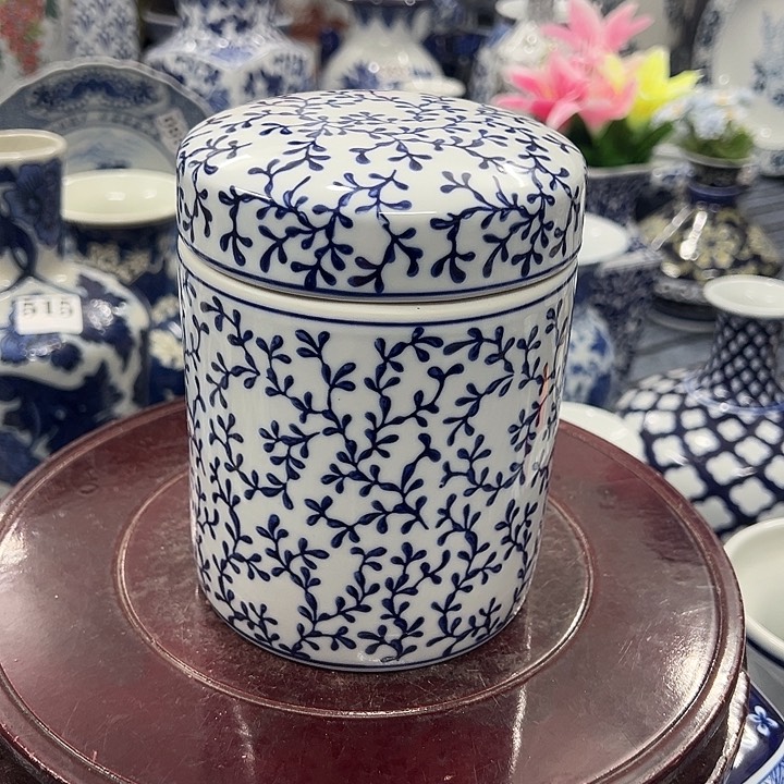 摆件青花瓷手工手绘高温釉下彩，储物罐茶叶罐