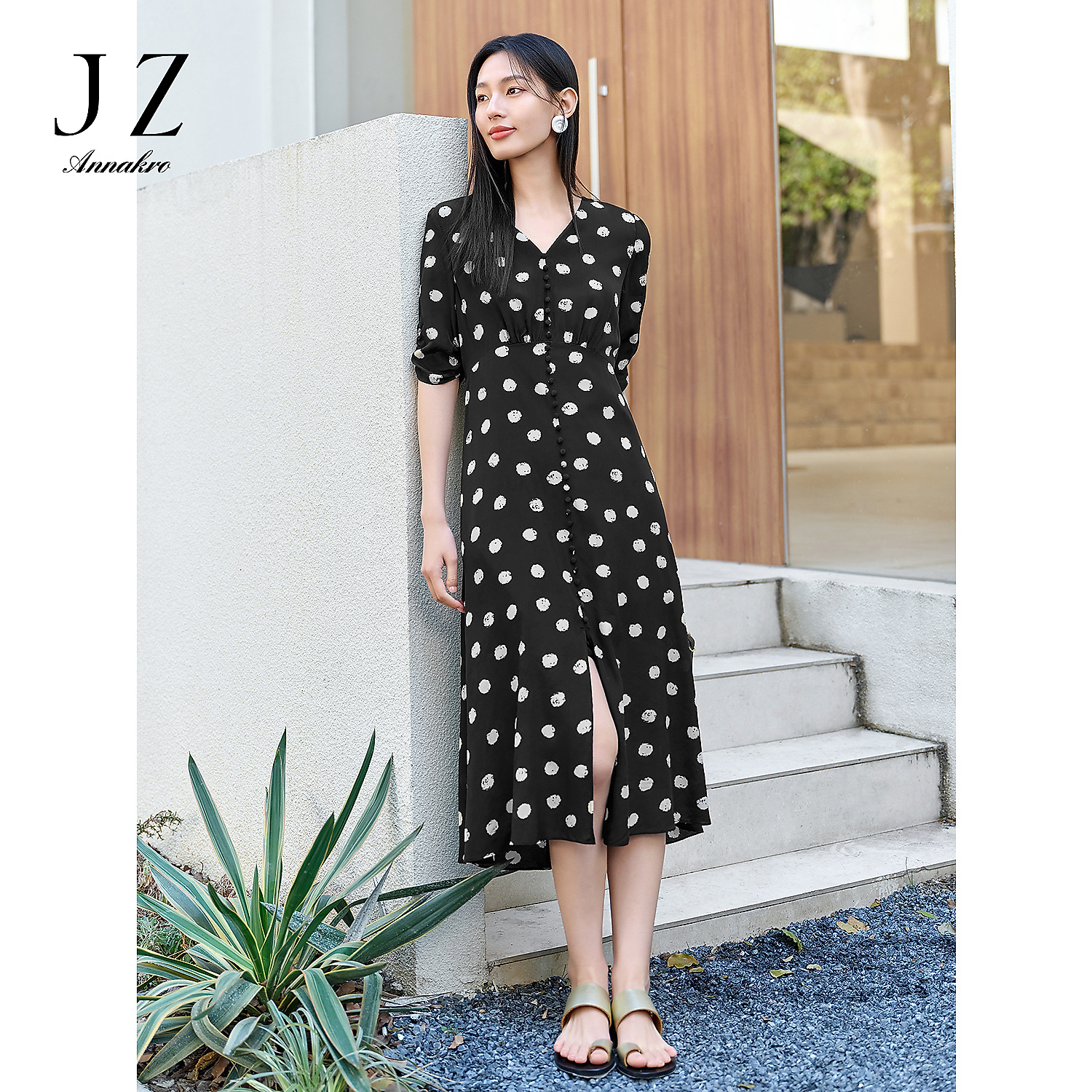 玖姿安娜蔻【星线好物】【半日闲】KWFX50059赫本裙连衣裙女2025夏