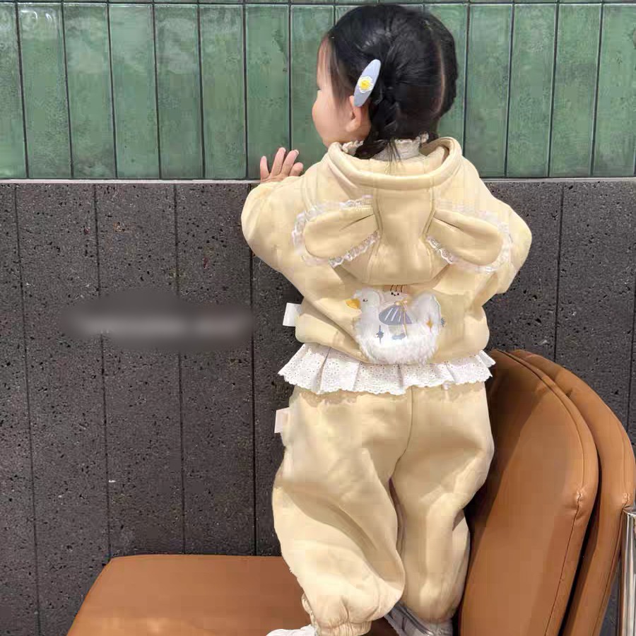 2025年西木深秋加绒女童休闲卡通套装