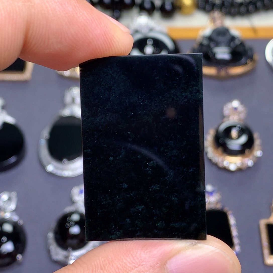 颈饰未镶嵌翡翠墨翠无事牌