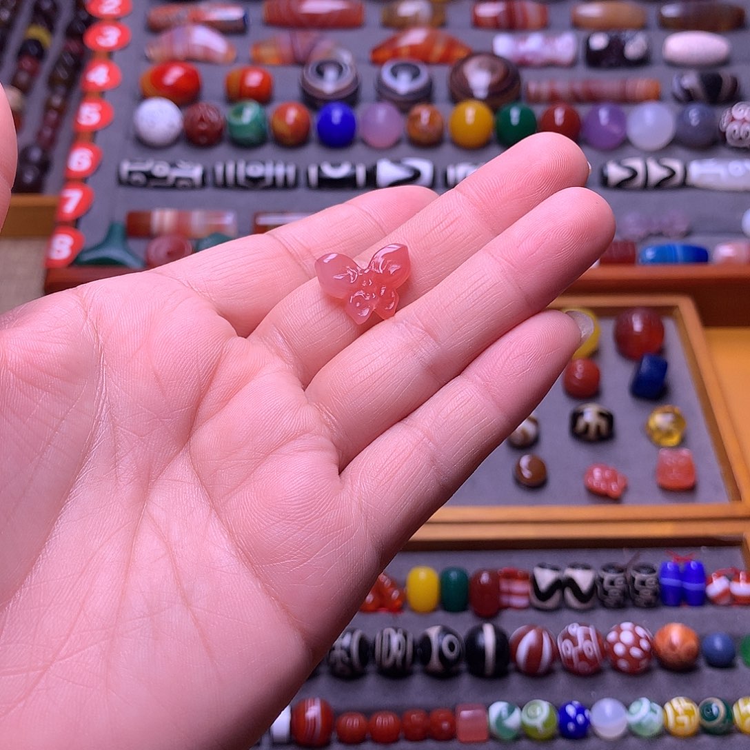 秋***离玛瑙/玉髓未镶嵌颈饰