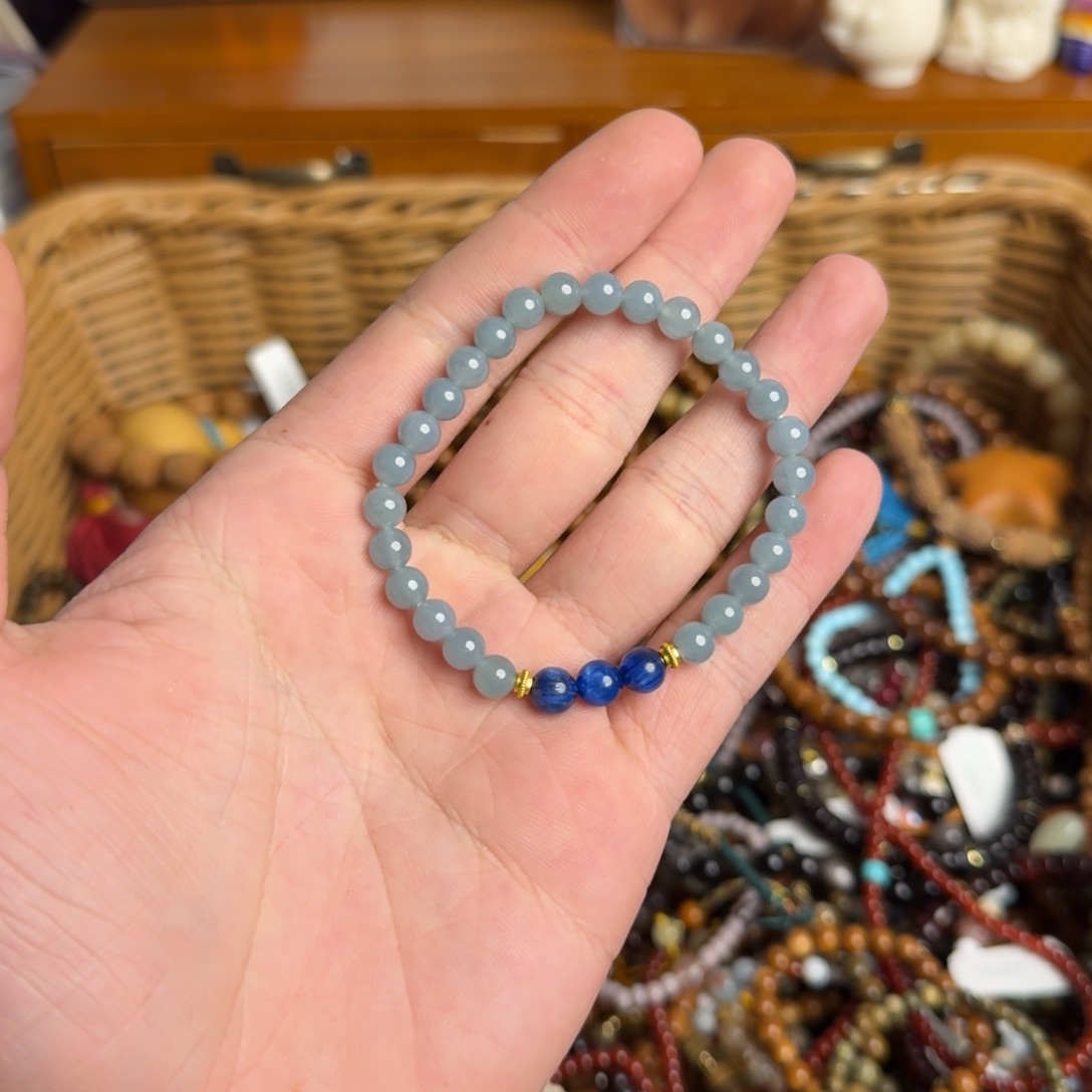 翡翠手链未镶嵌蓝色