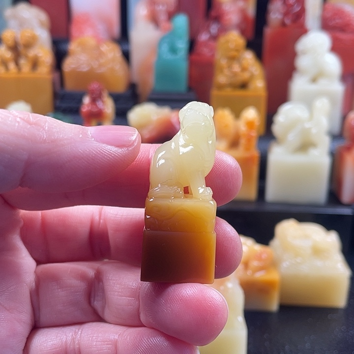 大****寿山石印石寿山芙蓉石古兽钮