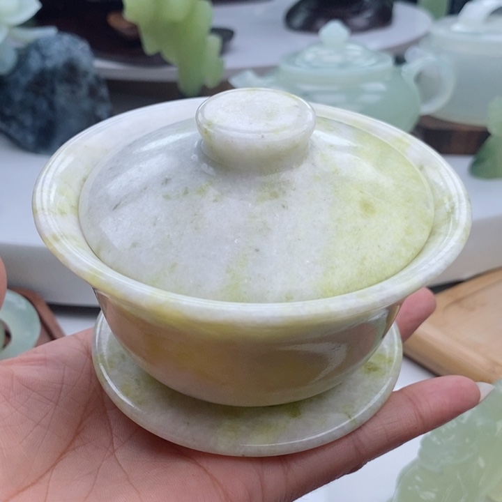 岫玉未镶嵌四大名玉盖碗