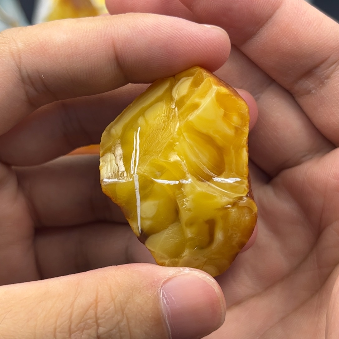 定制琥珀未镶嵌蜜蜡定制