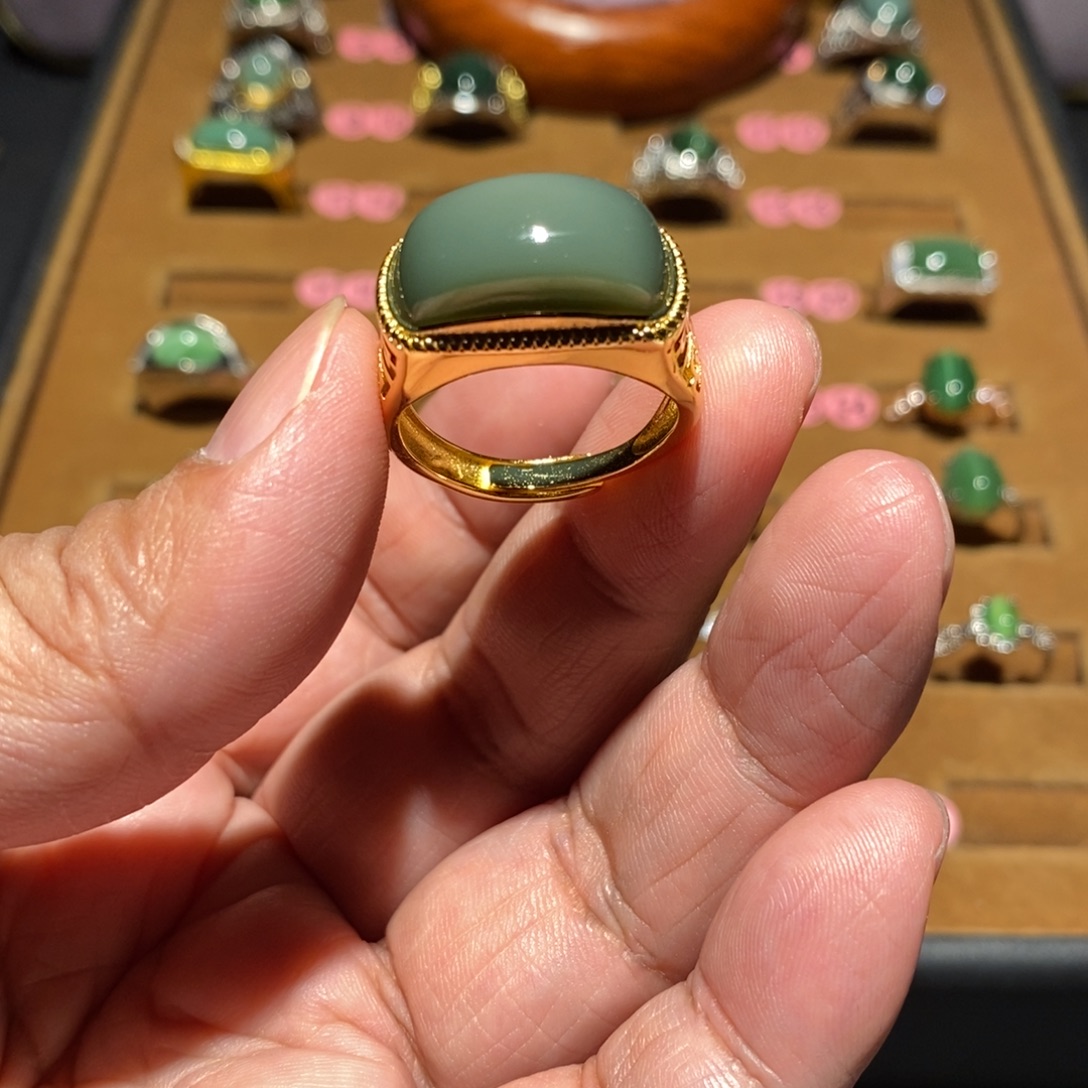 和田玉未镶嵌戒指