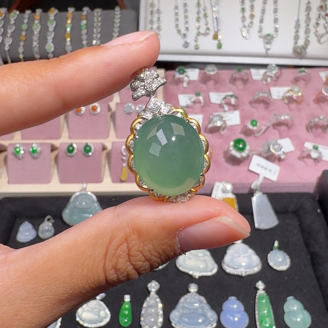 翡翠18K金镶嵌颈饰纯天然缅甸翡翠A货吊坠