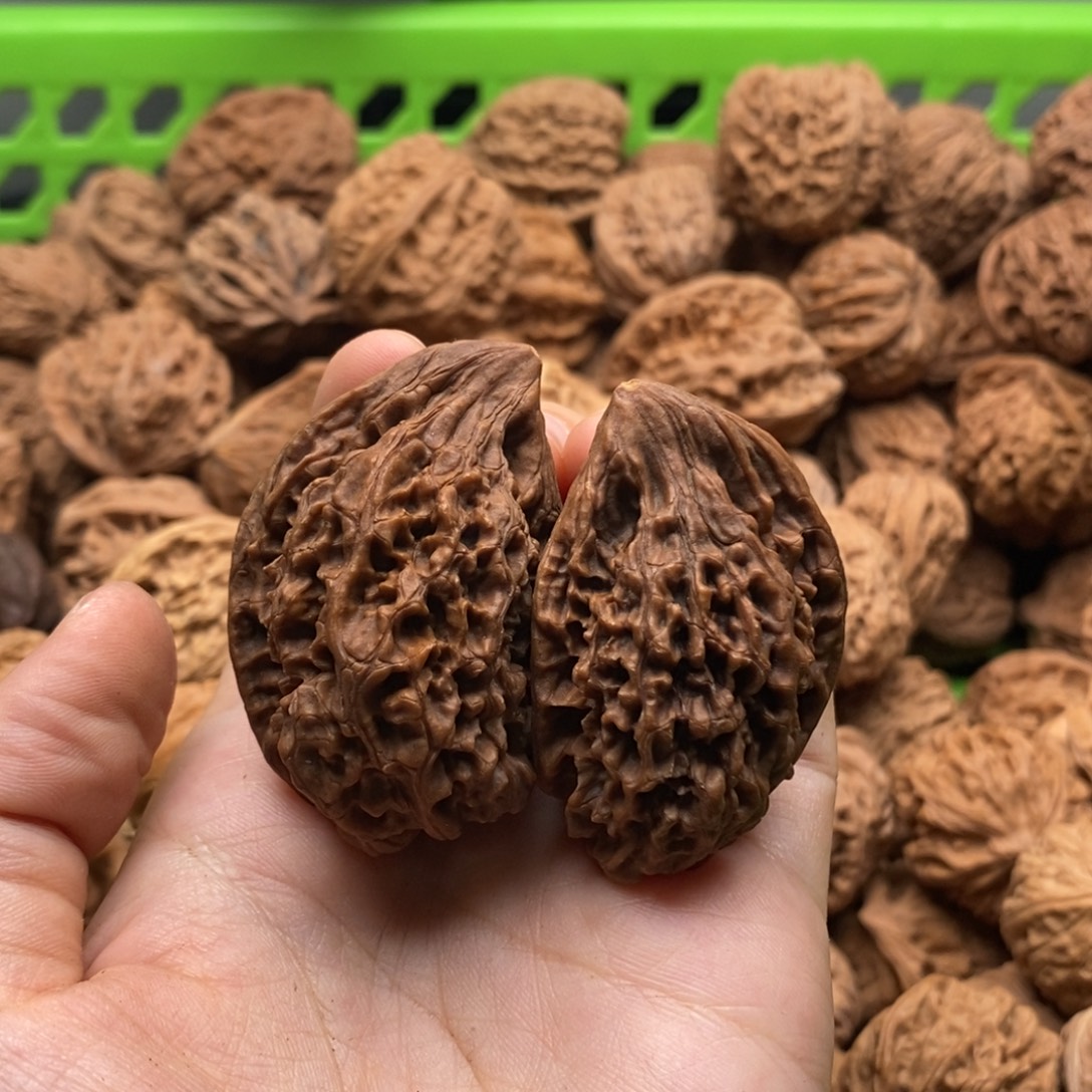 褚***壮文玩核桃把件定制商品不退不换