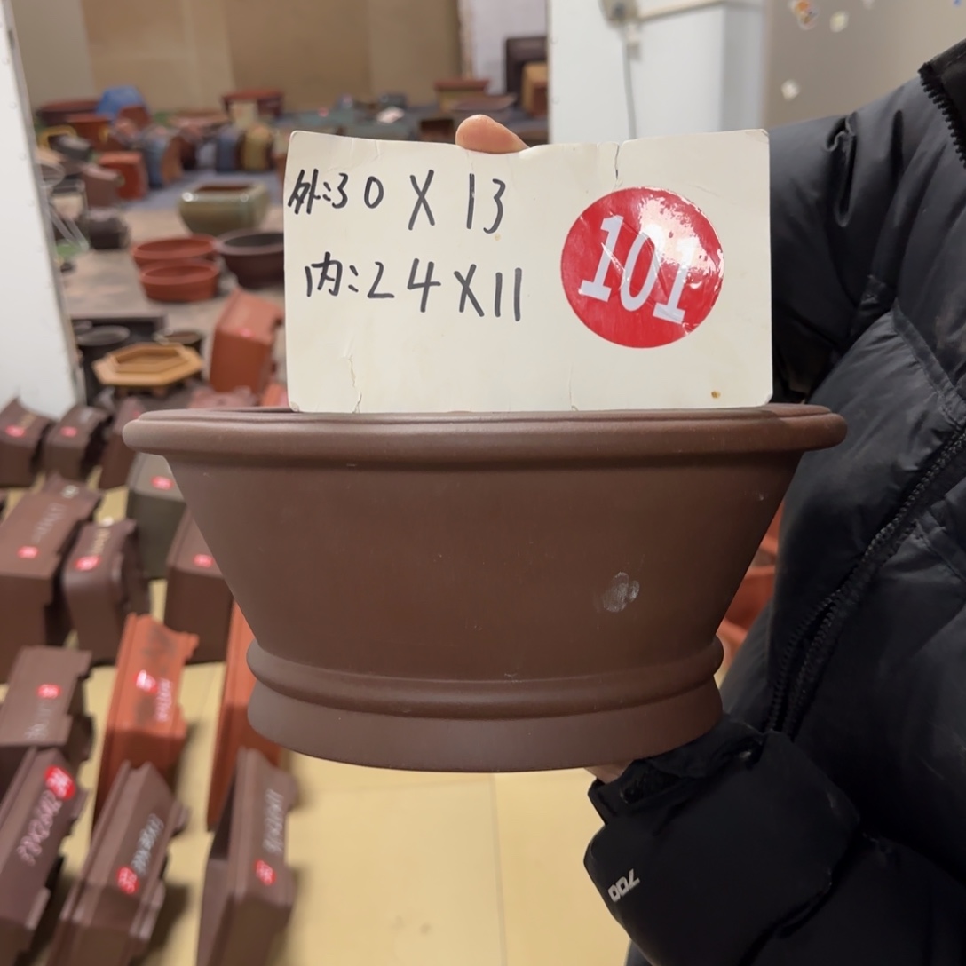 紫砂花盆呜呜呜呜