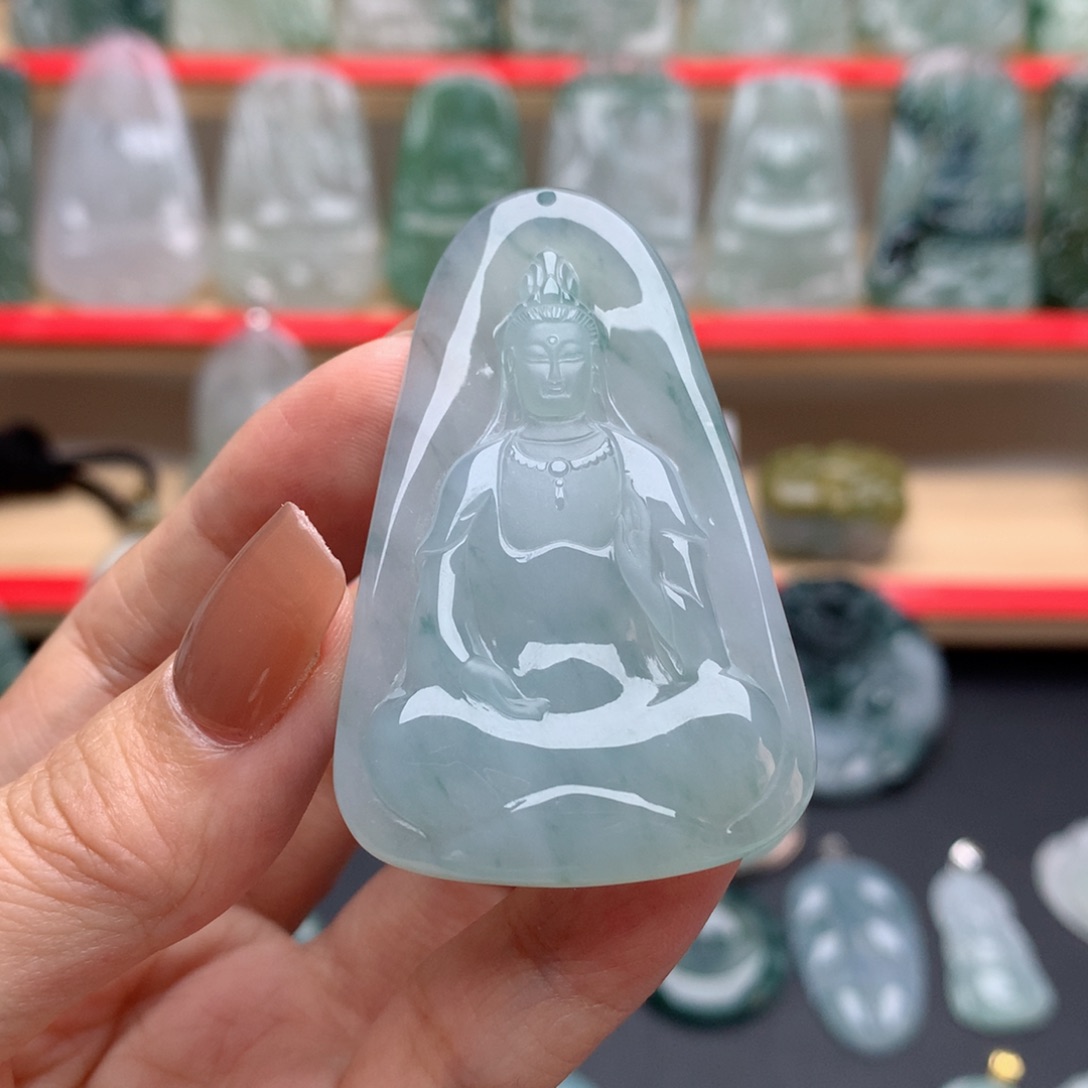 翡翠未镶嵌颈饰素衣