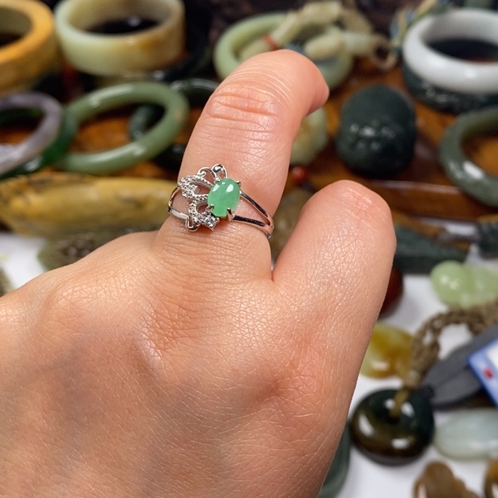 和田玉（糖玉）未镶嵌把件