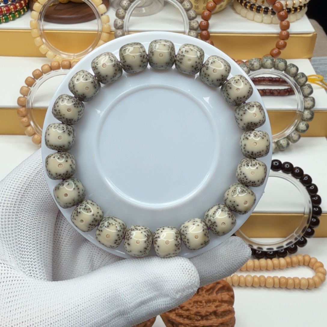 -***H手串星月菩提石玉料青花瓷大牛眼留白小细星单圈