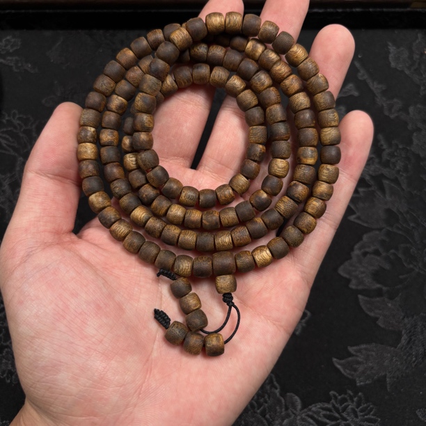 沉香淳化老料乌身圆叶沉水浮卡7多圈鼓珠花果香甜